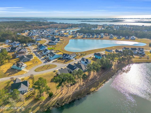 238 Spicer Lake Drive, Holly Ridge, NC 28445