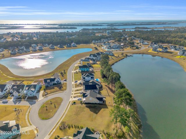 238 Spicer Lake Drive, Holly Ridge, NC 28445