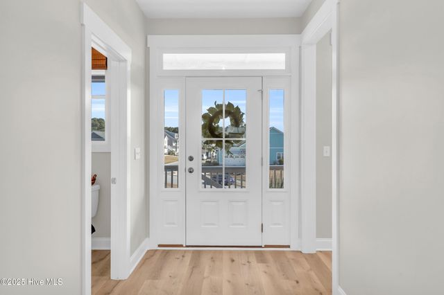 238 Spicer Lake Drive, Holly Ridge, NC 28445