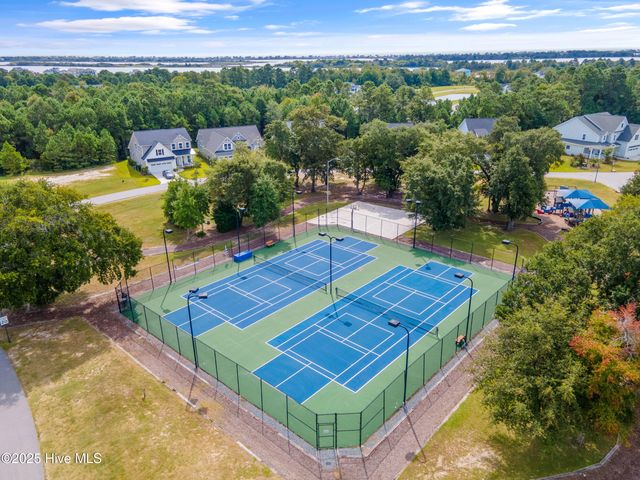 238 Spicer Lake Drive, Holly Ridge, NC 28445