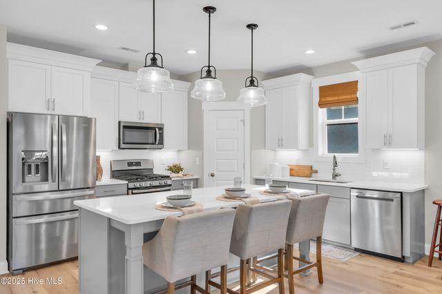 238 Spicer Lake Drive, Holly Ridge, NC 28445