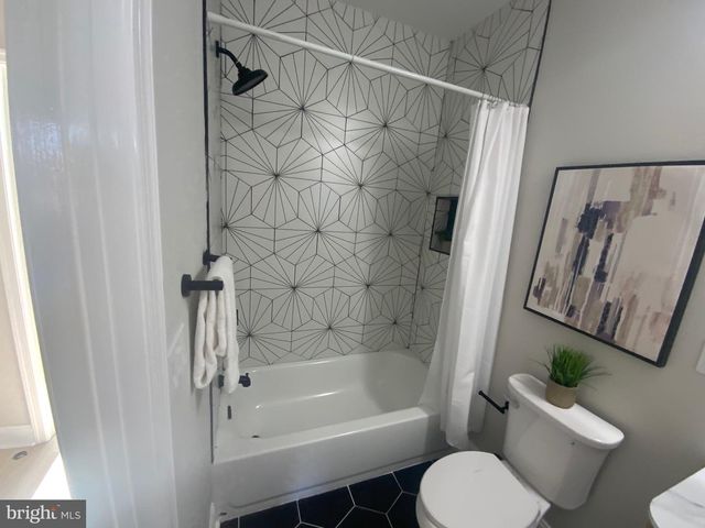 2141 DRUID HILL AVE, Baltimore, MD 21217