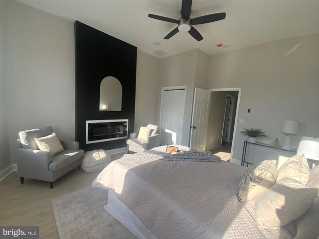 2141 DRUID HILL AVE, Baltimore, MD 21217