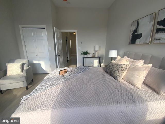 2141 DRUID HILL AVE, Baltimore, MD 21217