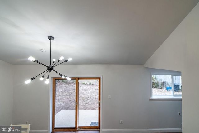 4233 LINDEN ST, Fairfax, VA 22030