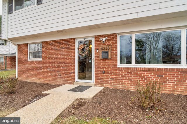 4233 LINDEN ST, Fairfax, VA 22030