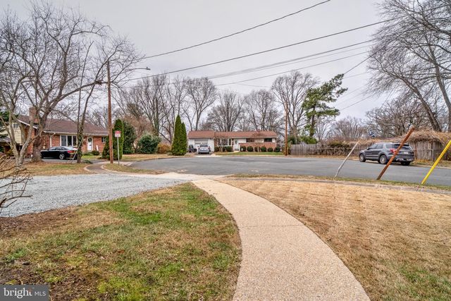 4233 LINDEN ST, Fairfax, VA 22030