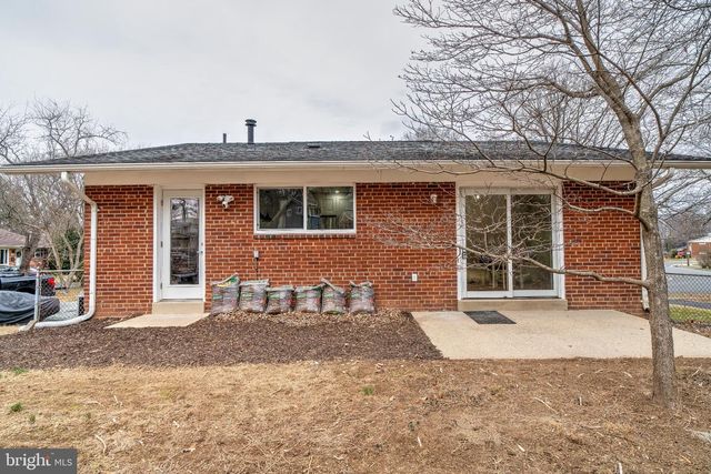 4233 LINDEN ST, Fairfax, VA 22030