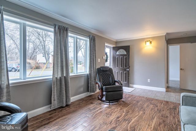 4233 LINDEN ST, Fairfax, VA 22030