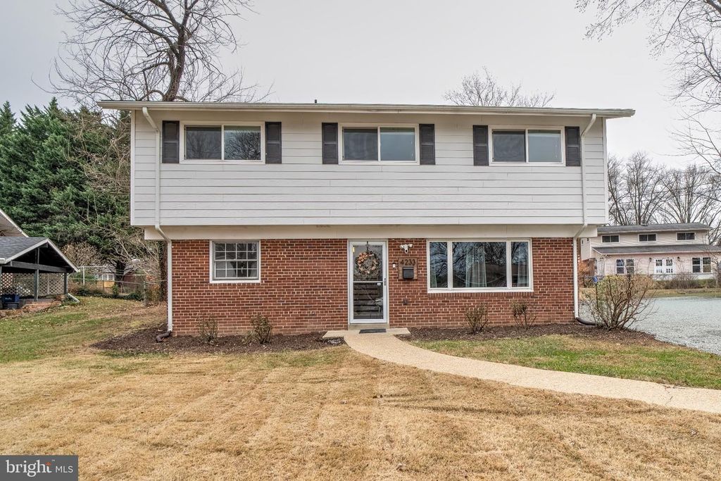 4233 LINDEN ST, Fairfax, VA 22030