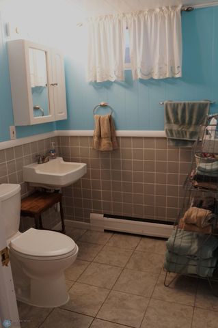 1005 South Drive S, Fargo, ND 58103