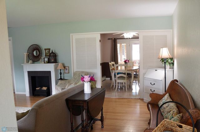 1005 South Drive S, Fargo, ND 58103