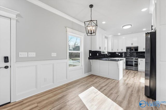 1727 Oakwood Avenue NE, Huntsville, AL 35811