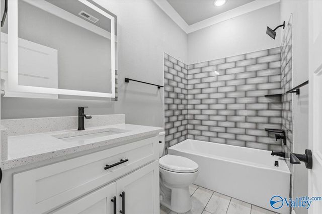 1727 Oakwood Avenue NE, Huntsville, AL 35811