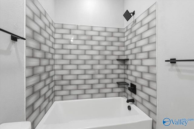 1727 Oakwood Avenue NE, Huntsville, AL 35811