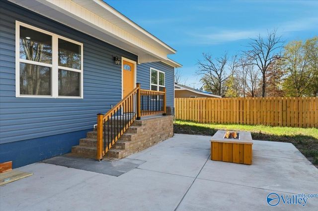 1727 Oakwood Avenue NE, Huntsville, AL 35811