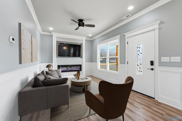 1727 Oakwood Avenue NE, Huntsville, AL 35811