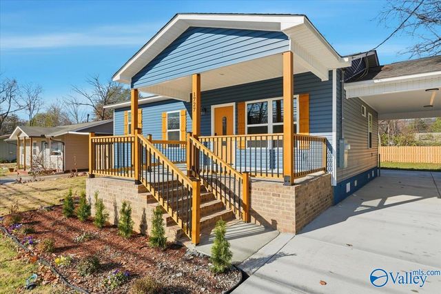 1727 Oakwood Avenue NE, Huntsville, AL 35811