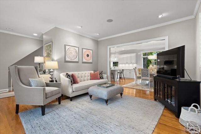 923 Lagrange St 0, Boston, MA 02132