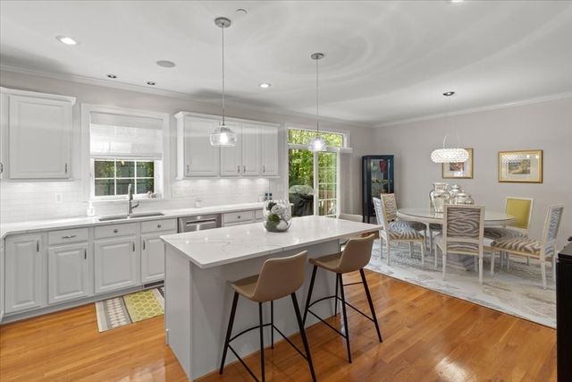 923 Lagrange St 0, Boston, MA 02132
