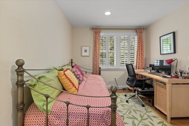 923 Lagrange St 0, Boston, MA 02132