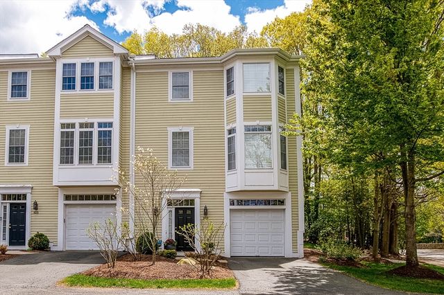 923 Lagrange St 0, Boston, MA 02132