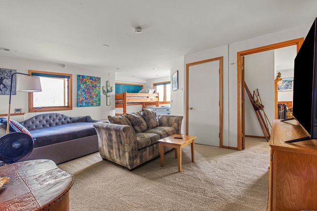 109 Mountainside Drive, Killington, VT 05751