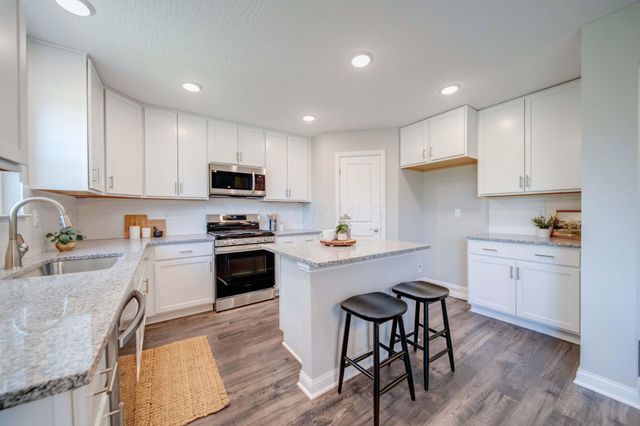 66 Genoa Circle, Commercial Point, OH 43116