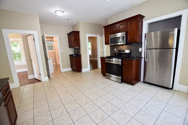 198 Reed St. 1, Rockland, MA 02370