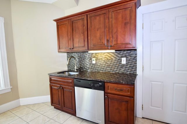 198 Reed St. 1, Rockland, MA 02370