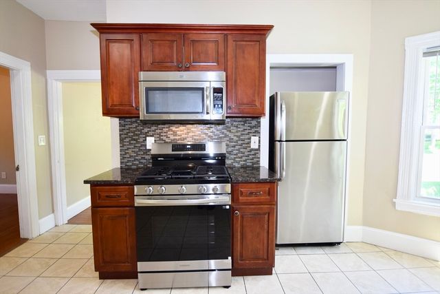 198 Reed St. 1, Rockland, MA 02370