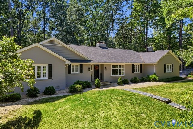 12600 Brook Ln, Chester, VA 23831