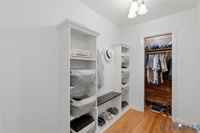 12600 Brook Ln, Chester, VA 23831