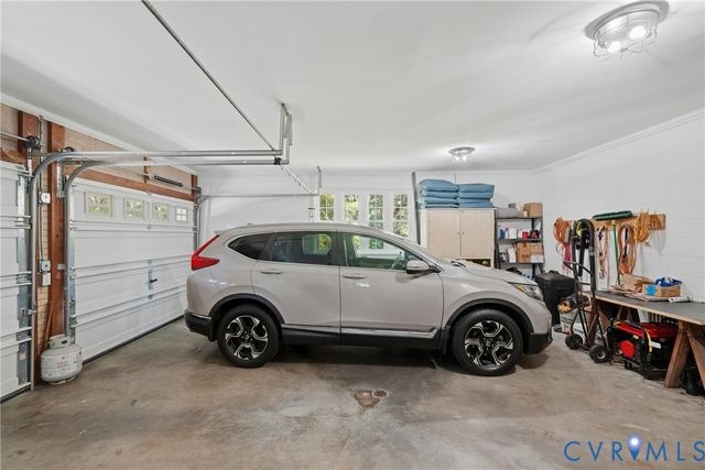 12600 Brook Ln, Chester, VA 23831
