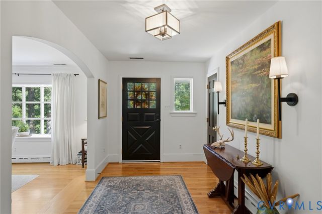 12600 Brook Ln, Chester, VA 23831