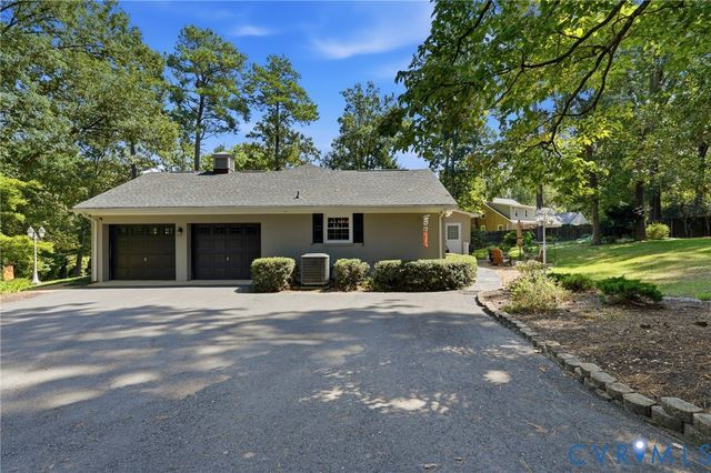 12600 Brook Ln, Chester, VA 23831