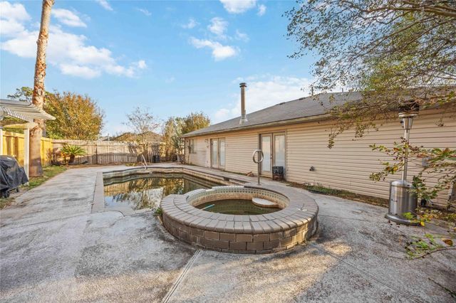 22602 Red Pine Drive, Tomball, TX 77375