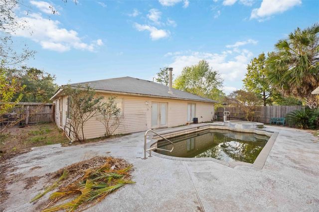 22602 Red Pine Drive, Tomball, TX 77375