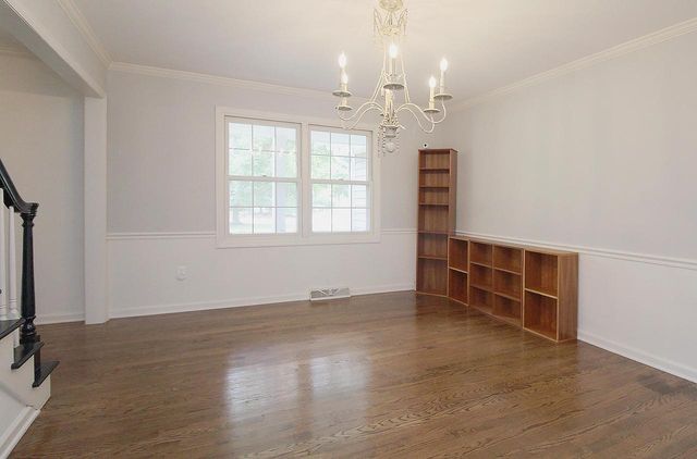 10205 N Kenilworth CIRCLE, Mequon, WI 53092