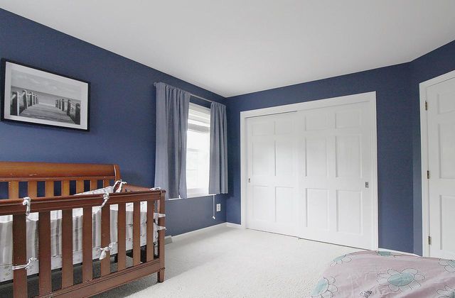 10205 N Kenilworth CIRCLE, Mequon, WI 53092