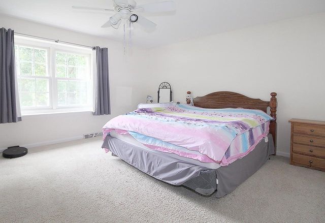 10205 N Kenilworth CIRCLE, Mequon, WI 53092