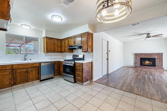 655 N Princeton Avenue, Coalinga, CA 93210