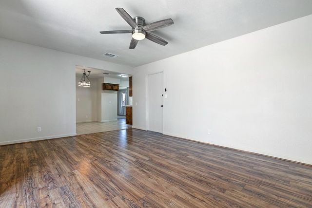 655 N Princeton Avenue, Coalinga, CA 93210