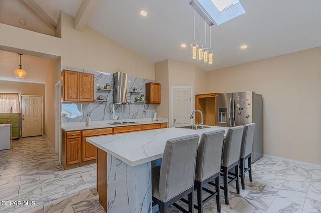 133 LAKE MEAD Court, El Paso, TX 79928