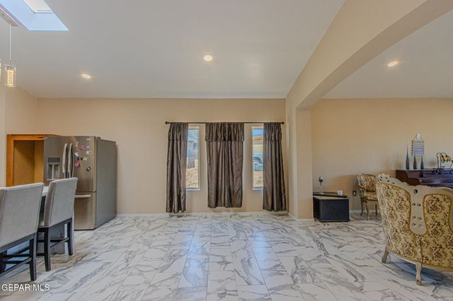 133 LAKE MEAD Court, El Paso, TX 79928