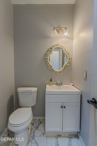 133 LAKE MEAD Court, El Paso, TX 79928