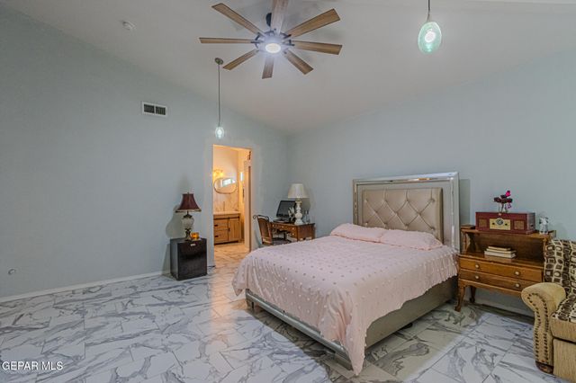 133 LAKE MEAD Court, El Paso, TX 79928