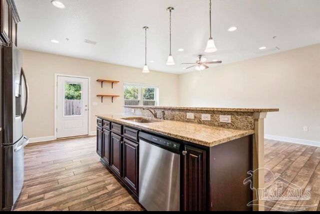 3501 Mossy Oak Villas Cir, Pensacola, FL 32514