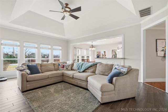 11018 S Erie Avenue, Tulsa, OK 74137