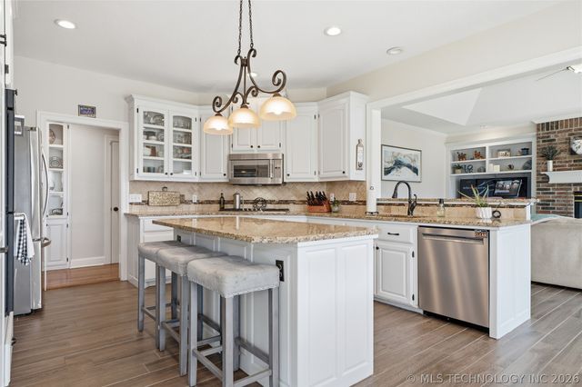 11018 S Erie Avenue, Tulsa, OK 74137